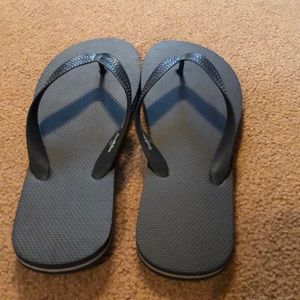 Good fellow co. Flip flops